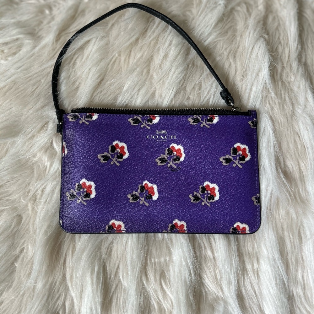 Coach NWOT F56027 Bramble Rose Wristlet, Purple Floral - Picture 6 of 6